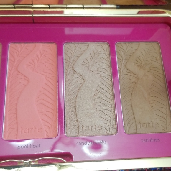 TARTE BLUSH 😊 CLUTCH KIT - Picture 5 of 8